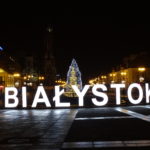 Napis 'Białystok' nocą