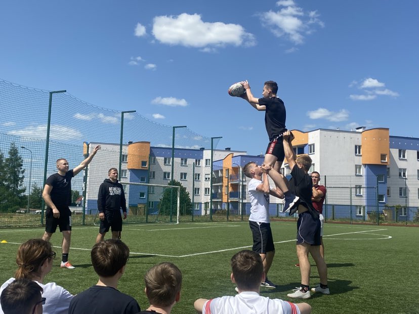 Nietypowa lekcja wychowania fizycznego – rugby tag - ćwiczenia chwytu