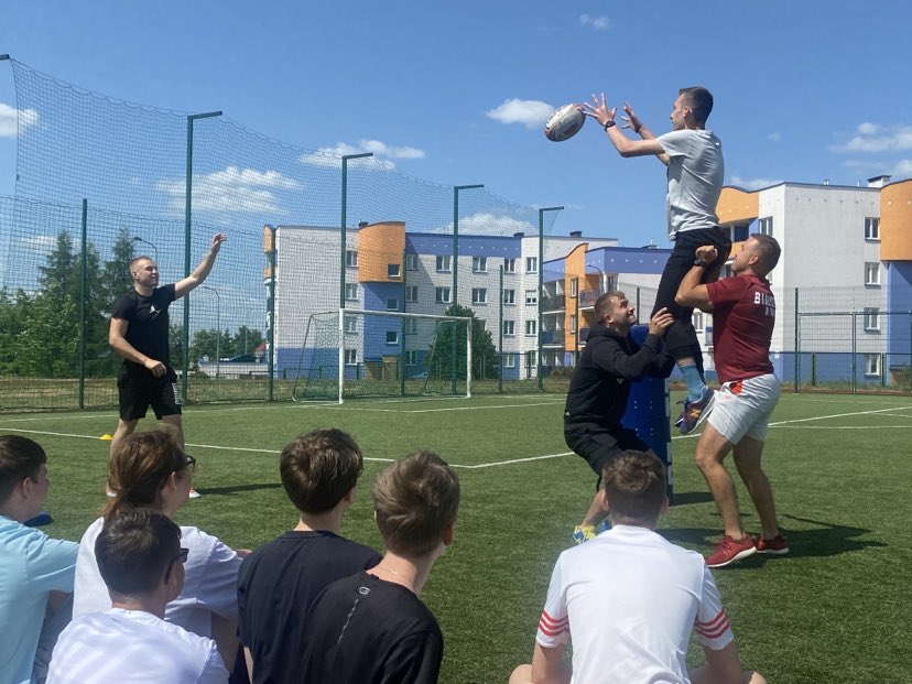 Nietypowa lekcja wychowania fizycznego – rugby tag - ćwiczenia chwytu piłki